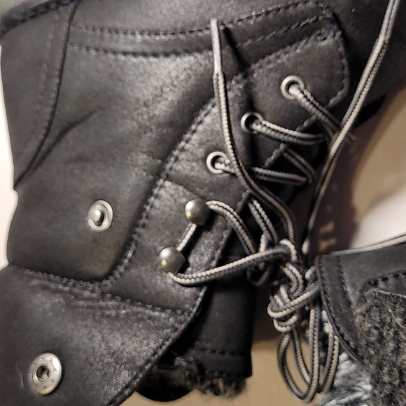 Cliffs by White Mountain 👢 Boots - Picture 3 of 12